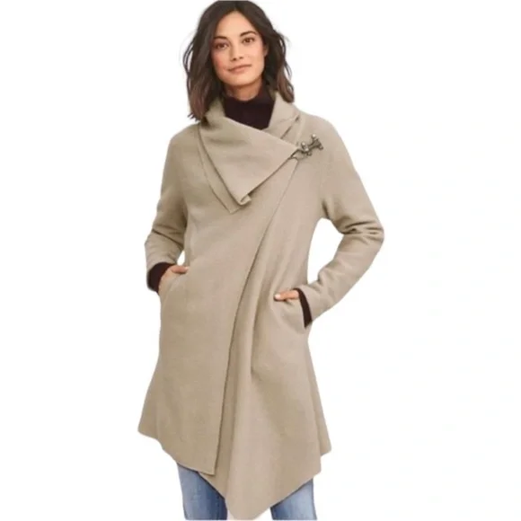 Garnet Hill Boiled Wool Asymmetrical Crossover Hook Close Jacket Ivory size 4 4P - Picture 6 of 9